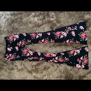 No Boundaries stretchy bell bottoms